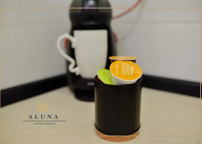 Aluna Lux 兹拉蒂博尔